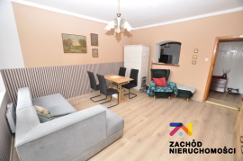 Przestronne 2 pok. w kamienicy blisko centrum